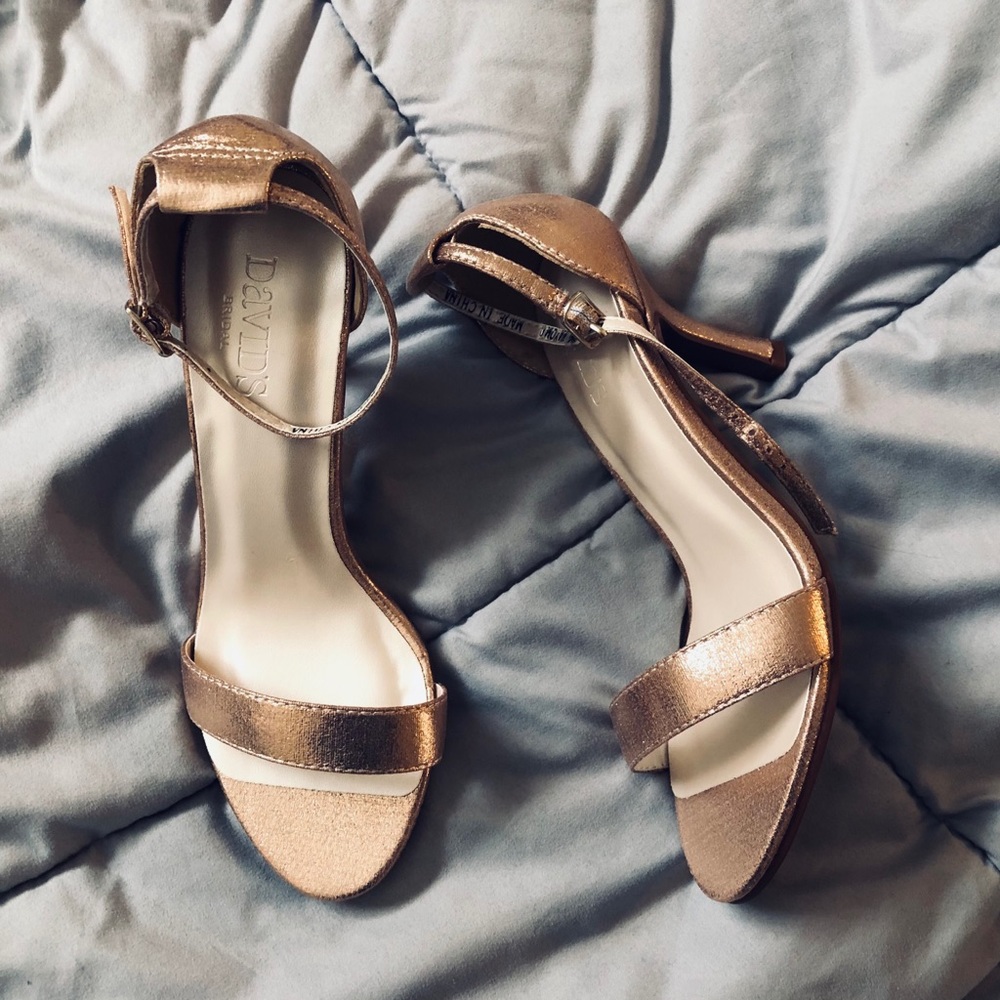David’s Bridal Rose Gold Heels - Picture 1 of 4